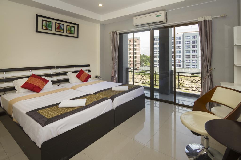 Royal Q & D Suites Pattaya Buitenkant foto
