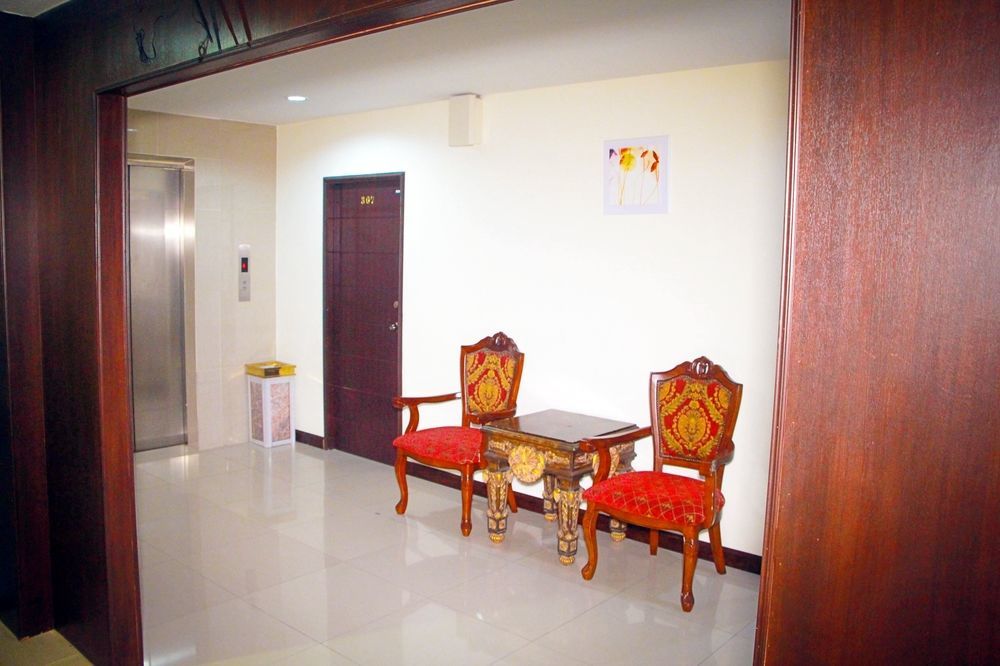 Royal Q & D Suites Pattaya Buitenkant foto