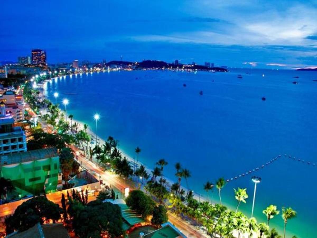 Royal Q & D Suites Pattaya Buitenkant foto