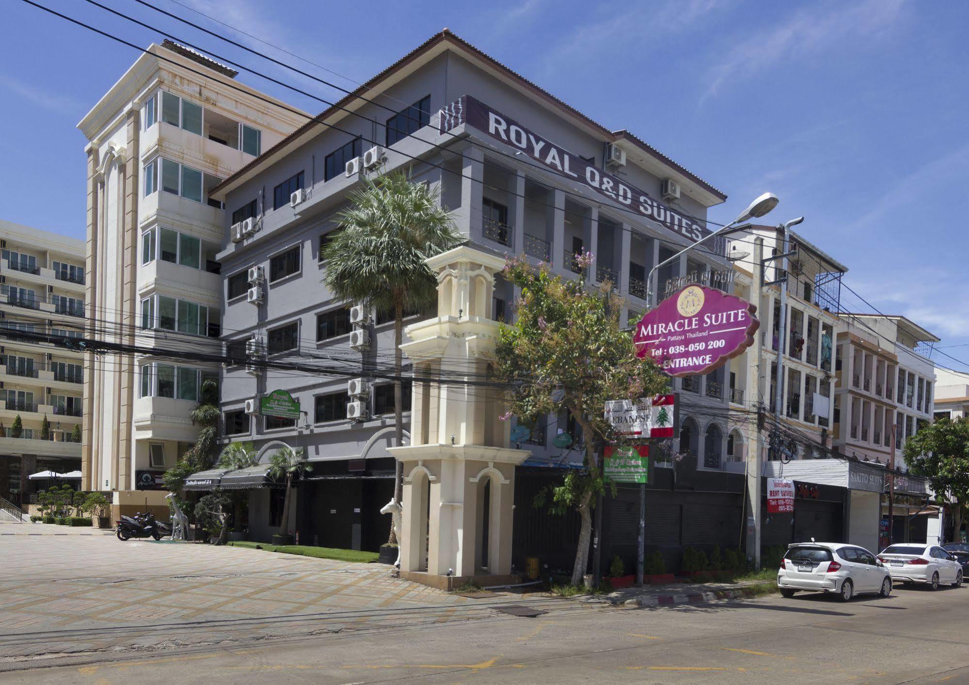 Royal Q & D Suites Pattaya Buitenkant foto